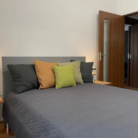 City Park Apartment *